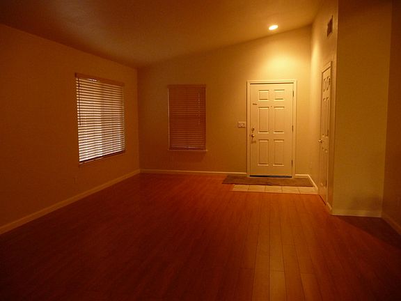 3rd image of 3128 Mount Maclure Dr