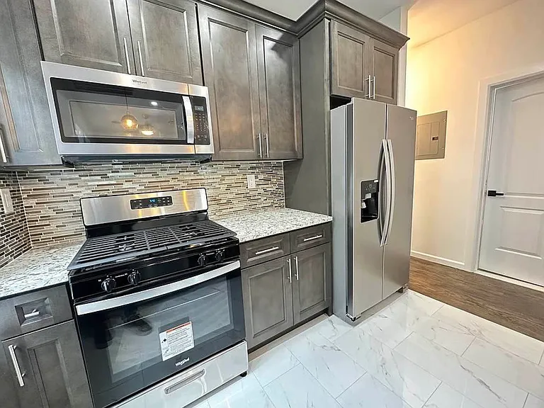 173 Sullivan Pl #2 — Photo 5