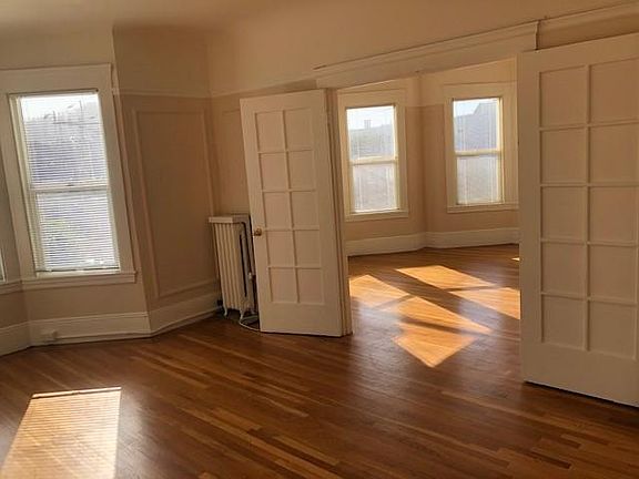 5th image of 2090 Grove St APT 7