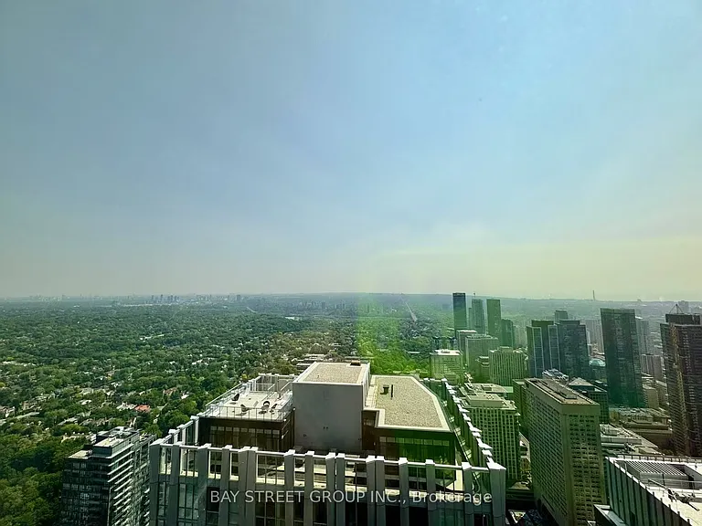 11 Yorkville Ave #6006 — Photo 10