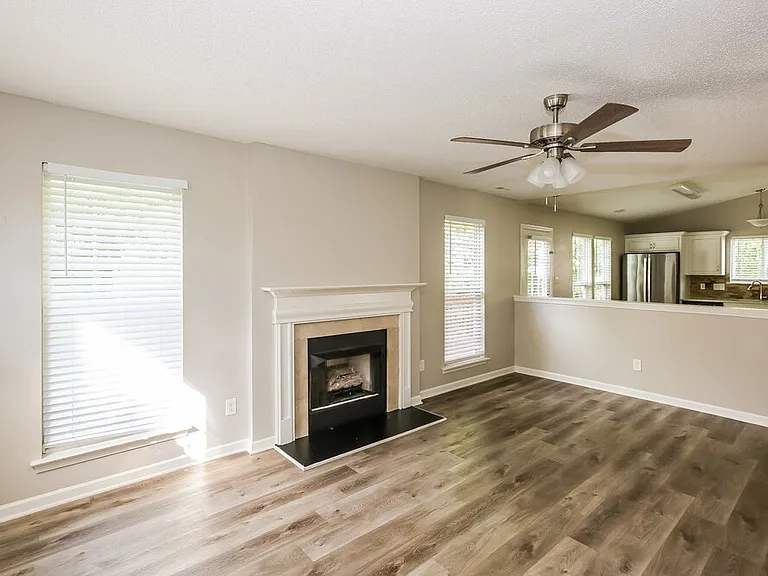 137 Lantana Dr — Photo 7