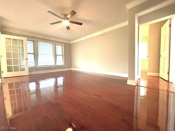 3rd image of 1457 Orchard Heights Dr