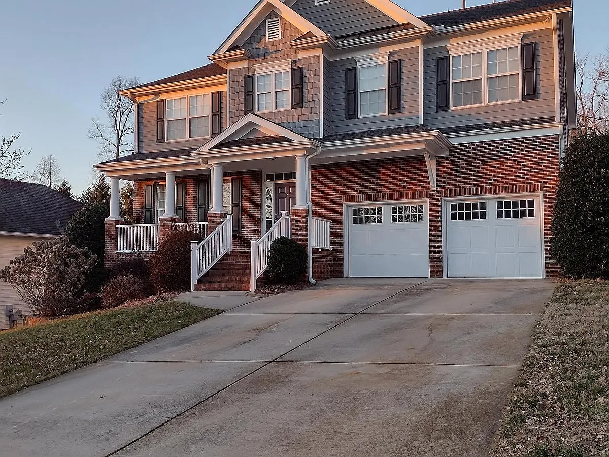 Building Photo - 5425 Stone Crossing Dr