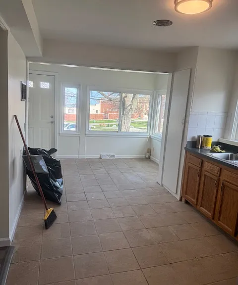 261 Beach Ave #1 — Photo 8