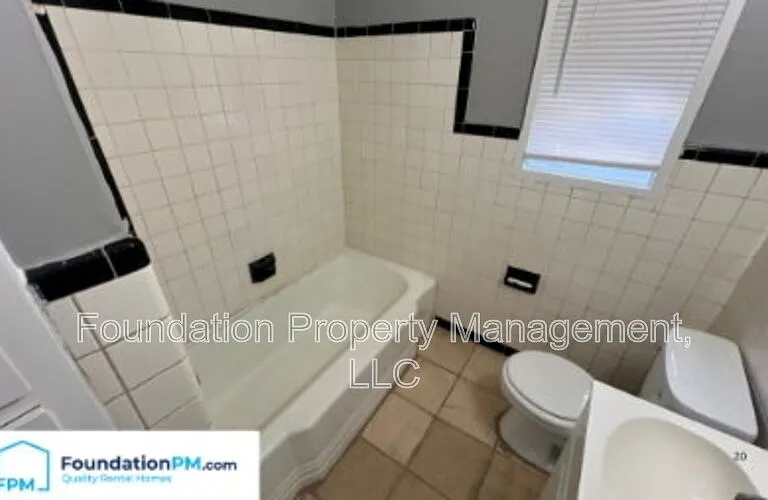 1570 Rebecca St — Photo 15
