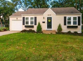 8219 Hadley St, Overland Park, KS 66204