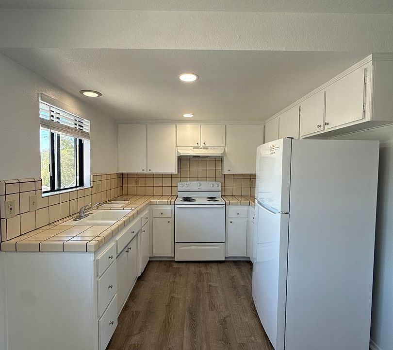 1st image of 860 Boysen Ave #5