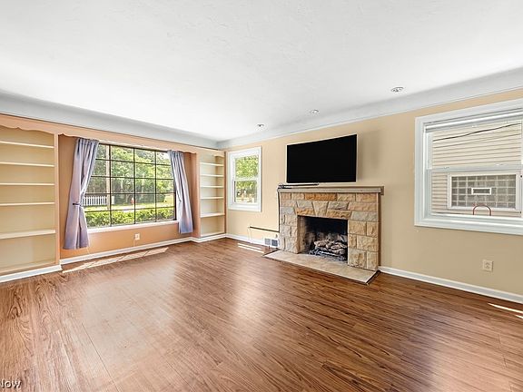 3rd image of 4258 Story Rd