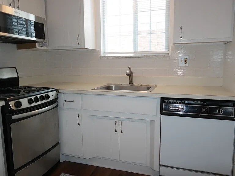630 Ann St #8 — Photo 11
