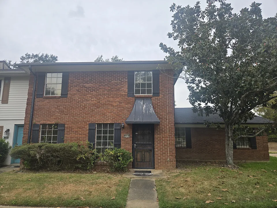 8018 Pines Rd