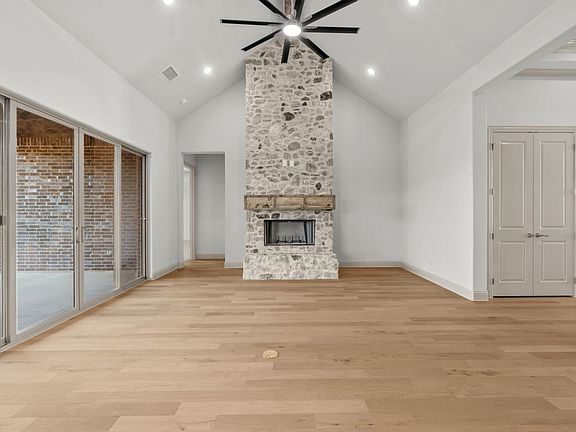5th image of 147 Galena St