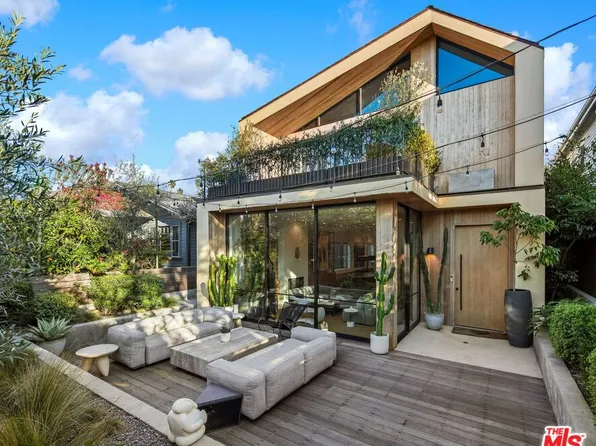 810 Amoroso Pl, Venice, CA 90291
