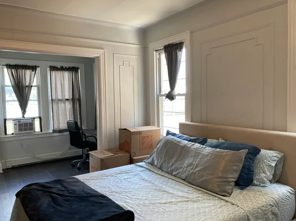 15816 Grand Central Pkwy Floor 1, Jamaica, NY 11432