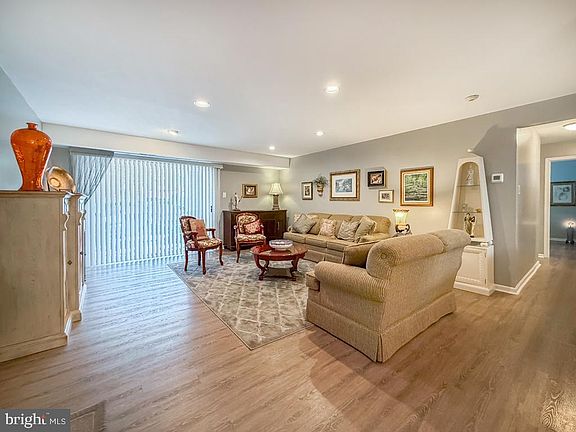 4th image of 72105 Delaire Landing Rd #0