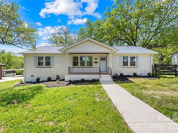 2nd image of 226 Planetree Dr