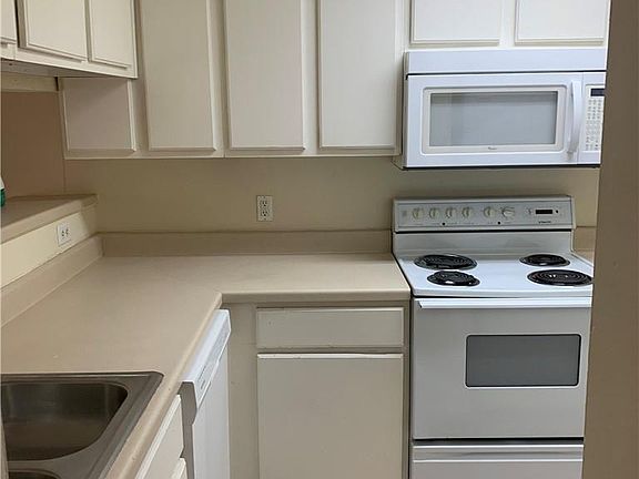 4th image of 501 W 26th St APT 122