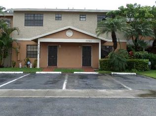 10584 NW 3rd St, Hollywood, FL 33026