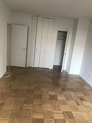 Rented by Carlyle Property Management | media 18