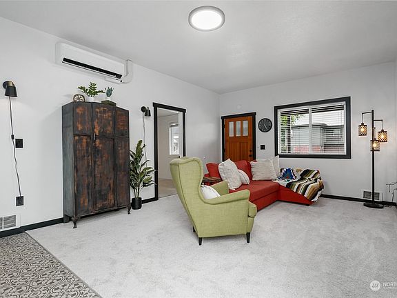 3rd image of 27228 102nd Avenue NW