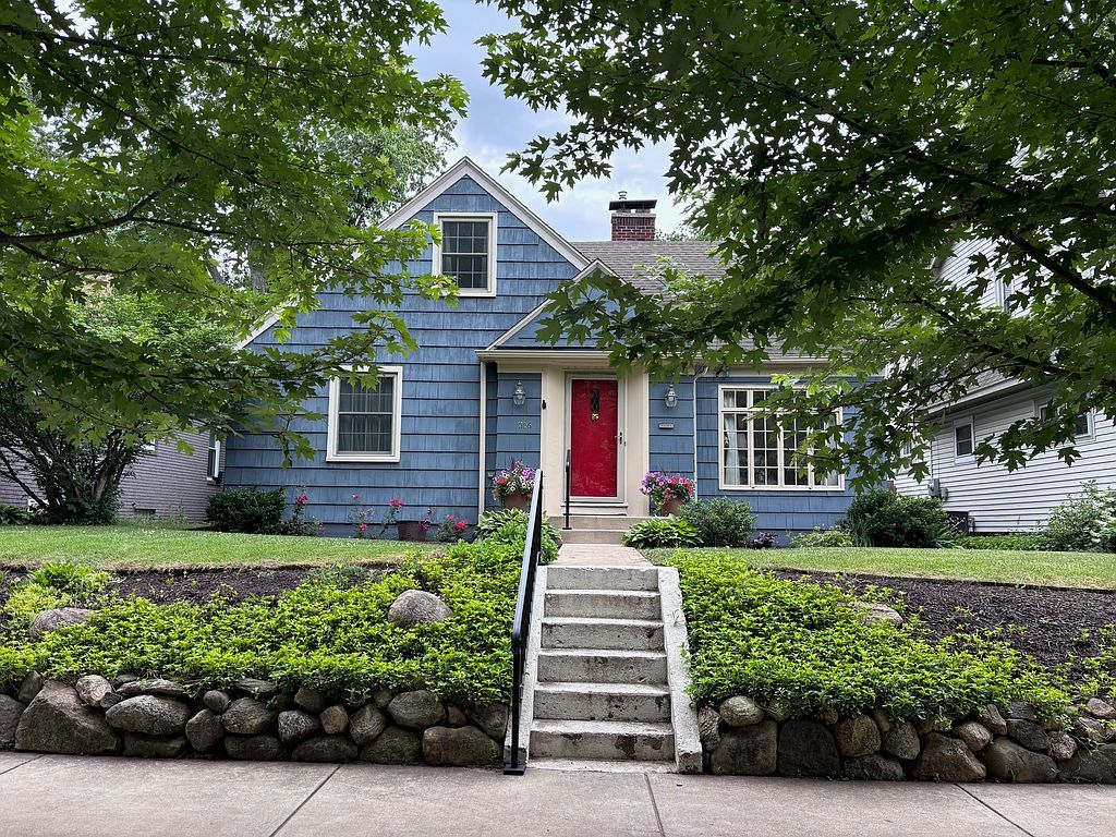 1106 N Saint Joseph St - Property Image