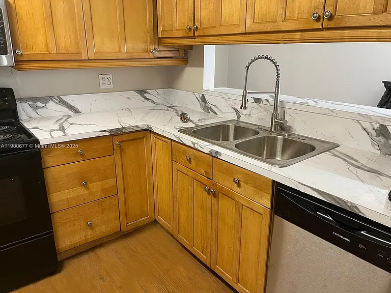 3400 Foxcroft Rd #115 — Photo 5