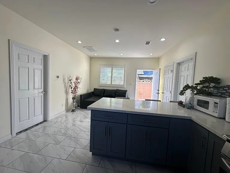 14202 Riverton Cir #2 — Photo 4