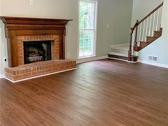 3rd image of 176 Forest Ln NW