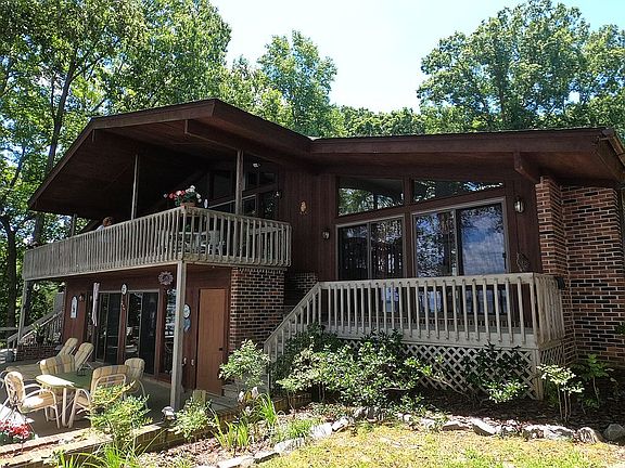 5th image of 308 River Forest Dr