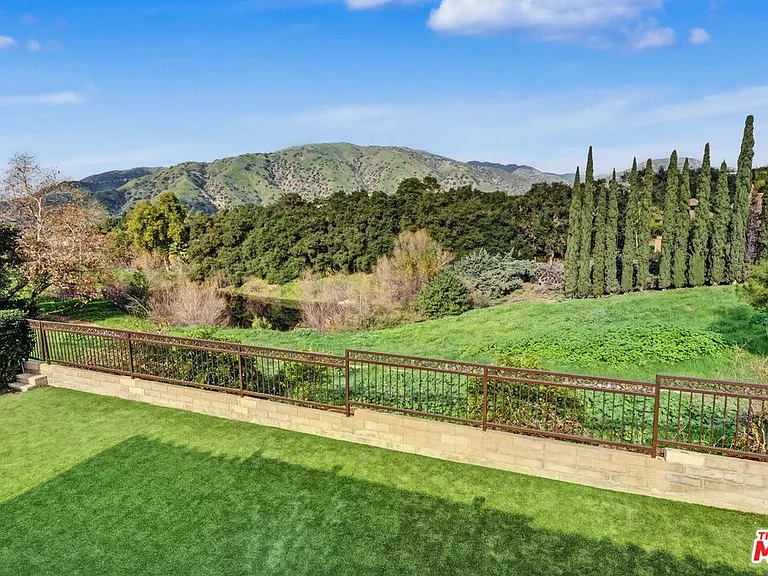 6497 Country Club Dr — Photo 29