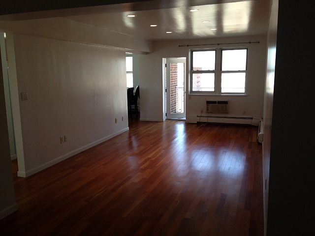 1st image of 55 Monroe Blvd APT 6N
