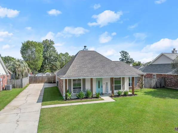 7375 Cherrydale Dr, Denham Springs, LA 70706