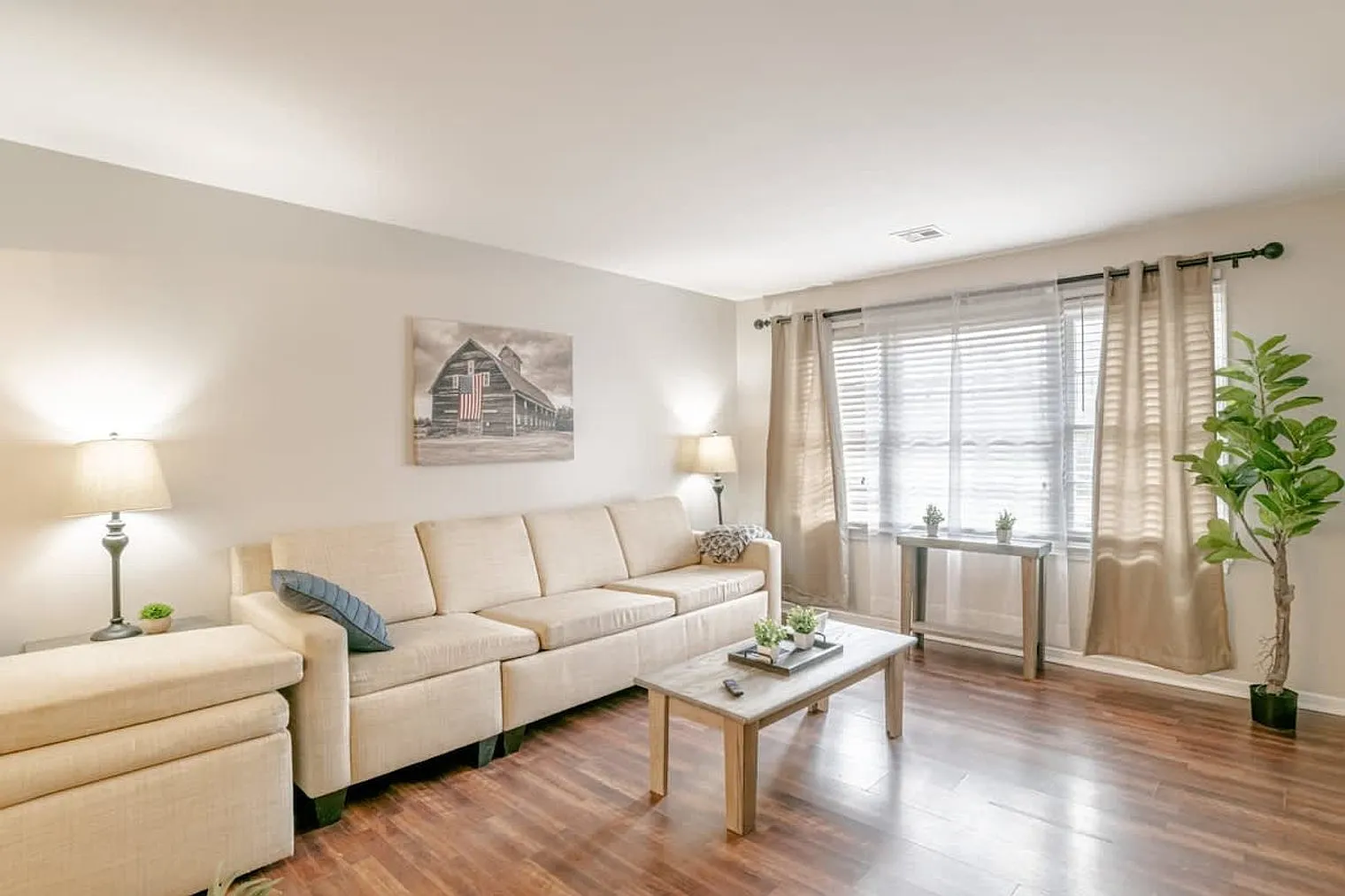 3 bed, 2.0 bath, 1496 sqft, $4,164 — Photo 1