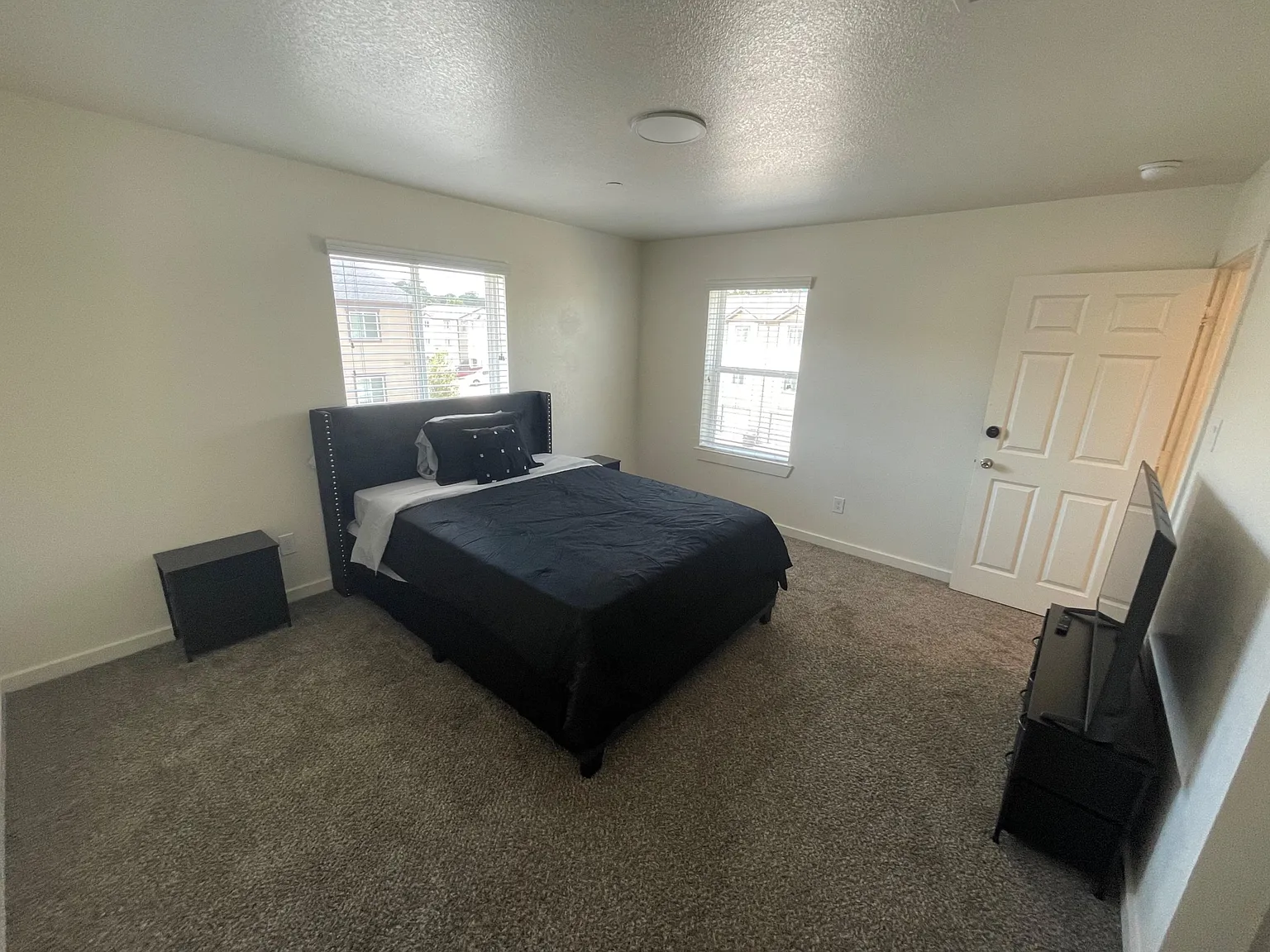 3 bed, 2.5 bath, 1527 sqft, $1,390 — Photo 4