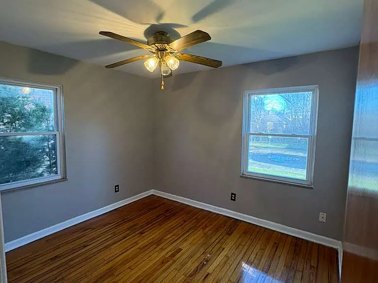 18015 Harvard Ave — Photo 3
