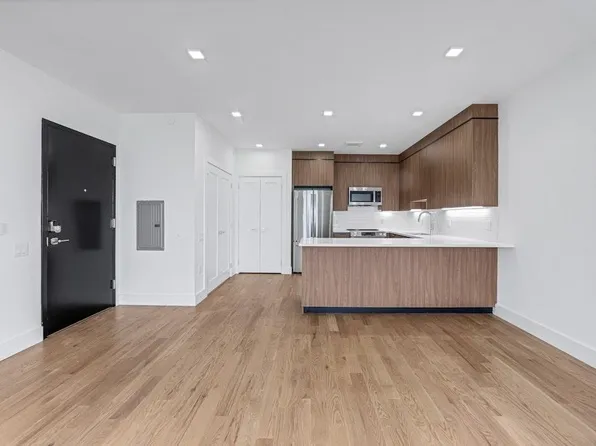 8404 4th Avenue image 6 of 36