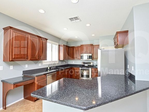 3rd image of 2175 E Grand Canyon Dr