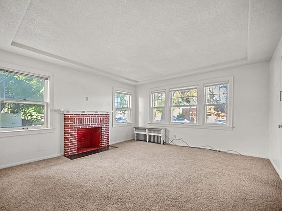4th image of 1902 3rd St #102