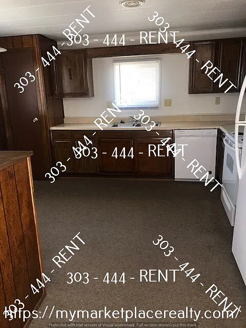 3 bed, 1.0 bath, 924 sqft, $1,445 — Photo 2