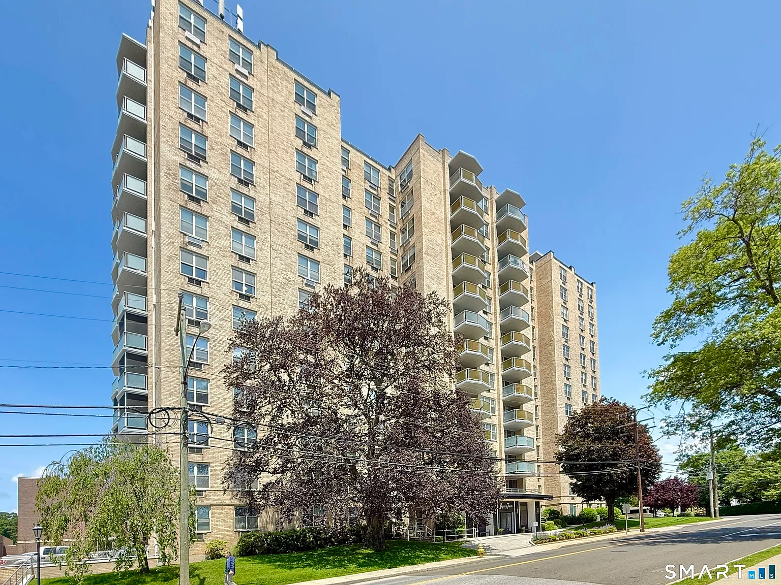 2 bed, 2.0 bath, 1339 sqft, $3,395 — Photo 2