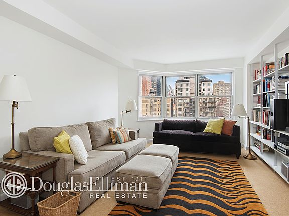 4th image of 150 E 61st St APT 16C