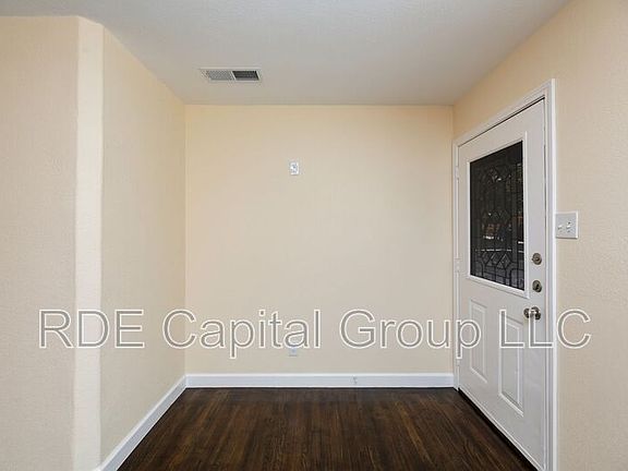 5th image of 2610 Michigan Ave