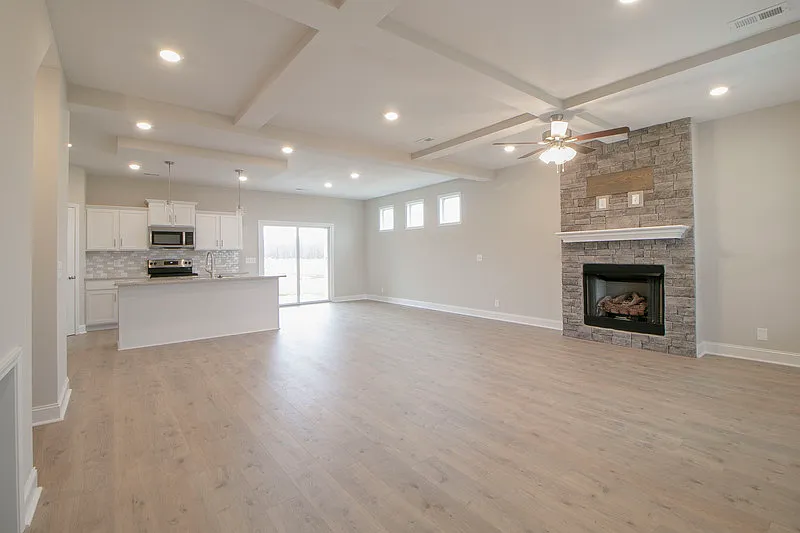4 bed, 2.5 bath, 2076 sqft, $1,990 — Photo 2