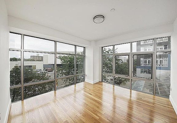 4th image of 90-02 Queens Blvd #15
