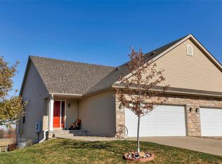 916 SW Springfield Dr, Ankeny, IA 50023