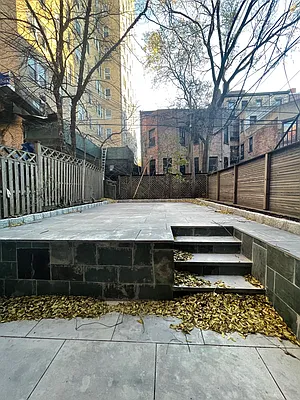 Rented by Compass | media 38