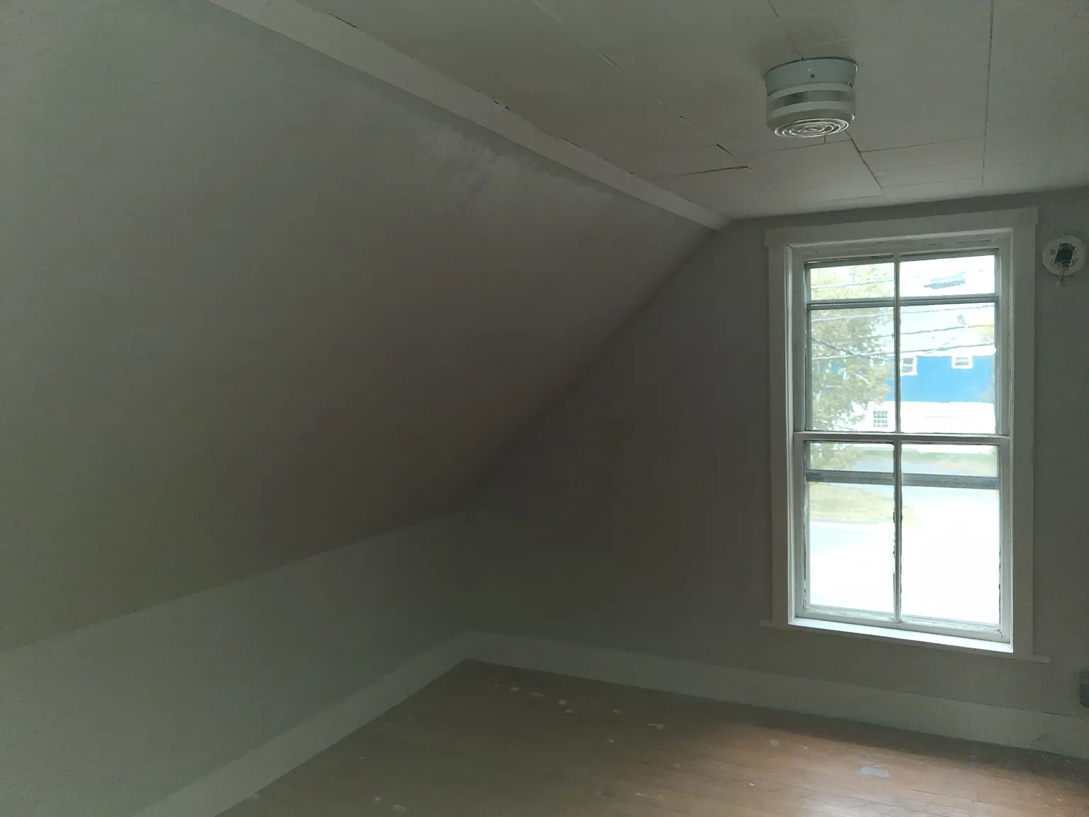 4 bed, 1020 sqft, $1,550 — Photo 4