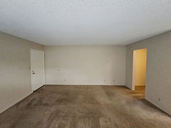 4th image of 270 W Elmwood Ave APT H