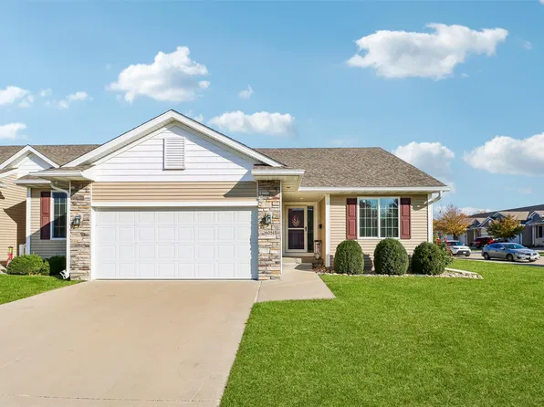 6051 Manchester Ln, Johnston, IA 50131