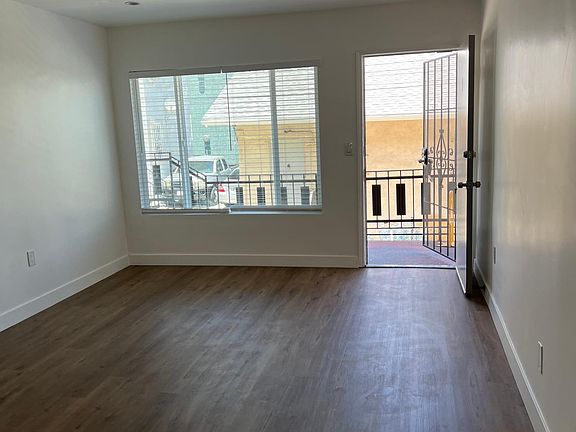 2nd image of 528 N Alexandria Ave APT 5B