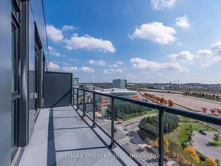 8 Rouge Valley Dr W #1211B — Photo 29